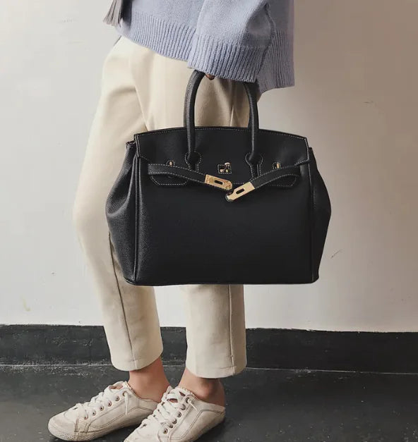 Elegant Shoulder Bag