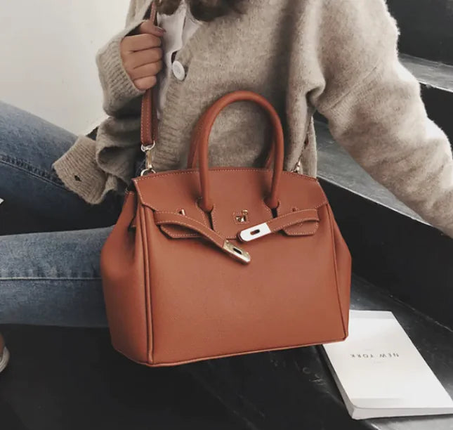 Elegant Shoulder Bag